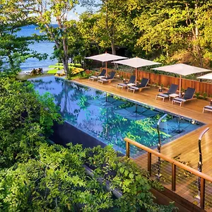https://secret-bay.comcaribbean.com